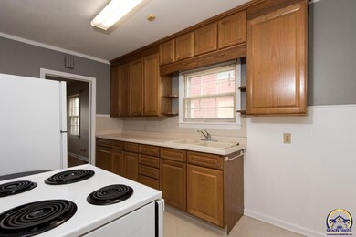 2004 SW Atwood Ave, Topeka, KS 66604 - photo 6