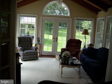 5262 Freter Rd, Sykesville, MD 21784 - photo 2