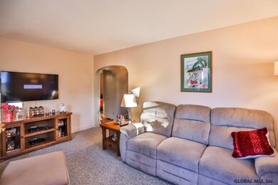 12 Englehart Dr, Schenectady, NY 12302 - photo 5