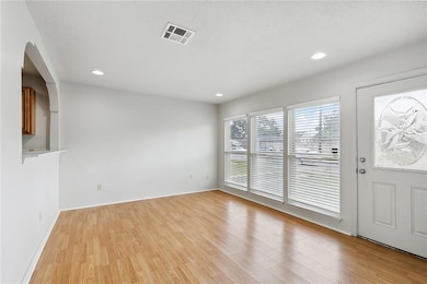 4966 Gallier Dr, New Orleans, LA 70126 - photo 2