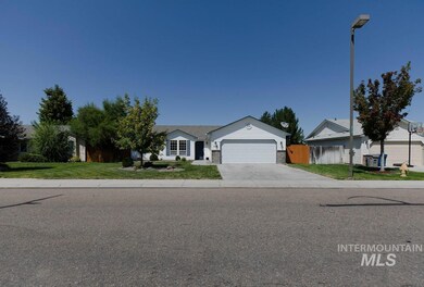518 S Valley Dr, Nampa, ID 83686 - photo 2