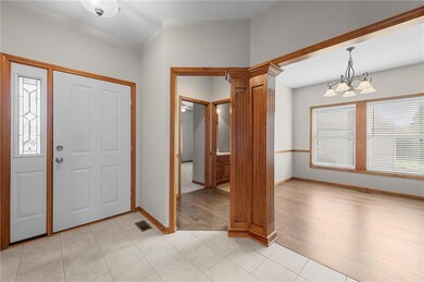 1123 SW Hoke Dr, Lees Summit, MO 64081 - photo 4