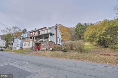708 Center Ave, Jim Thorpe, PA 18229 - photo 3
