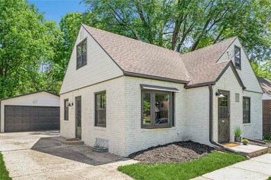 1321 57th Place, Des Moines, IA 50311 - photo 2