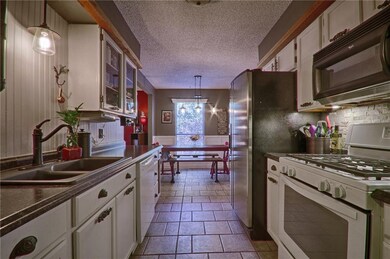 821 Lapwing Rd, Edmond, OK 73003 - photo 6