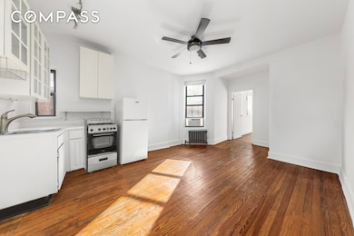 406 W 47th St unit 2-D, New York, NY 10036 - photo 2