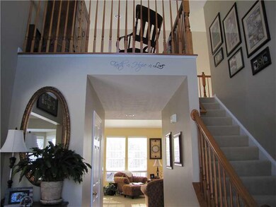 Entry/Foyer.