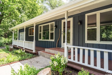 1211 N 1800 Rd, Lawrence, KS 66049 - photo 3