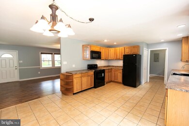 15804 Pointer Ridge Dr, Bowie, MD 20716 - photo 6