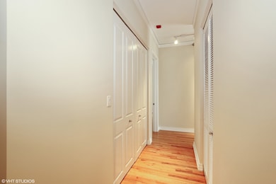 Printers Corner unit 904, Chicago, IL 60605 - photo 2