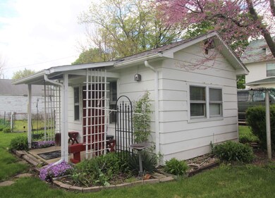 301 E Spies St, Boswell, IN 47921 - photo 4