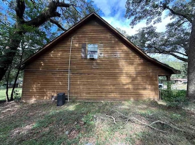 View of home's exterior