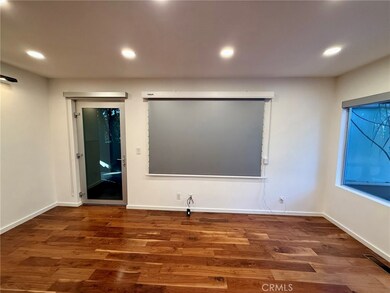 2302 Oakwood Ave, Venice, CA 90291 - photo 6