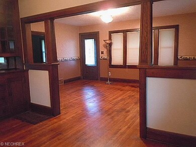 Original woodwork, Living Room