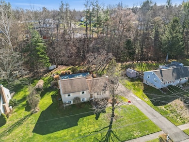 51 Jodi Dr, Wallingford, CT 06492 - photo 2