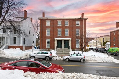 169 Danforth St Unit 4-large-024-023-Fro