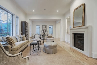 403 Wetherby Terrace, Houston, TX 77024 - photo 3