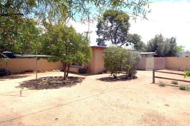 Spacious Yard