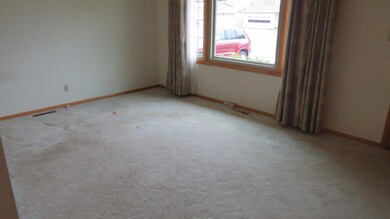 325 16th Ave NE, Jamestown, ND 58401 - photo 7