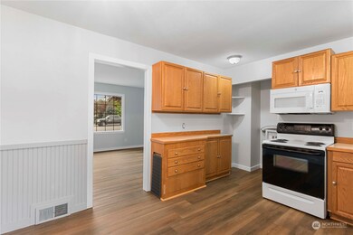 1114 8th St, Wenatchee, WA 98801 - photo 5