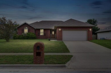 341 Meadowgate Dr-Twilight