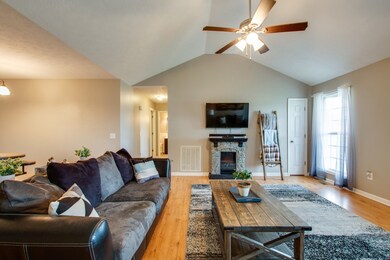 205 Shapard Dr, Shelbyville, TN 37160 - photo 5