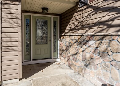 13 Feathertree Ct-5