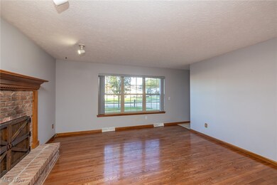 758 Song Bird St, Elyria, OH 44035 - photo 7