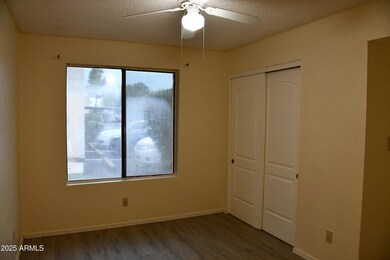 2437 E Tracy Ln unit 1, Phoenix, AZ 85032 - photo 7