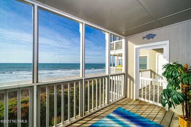Oceanfront covered porch off LR