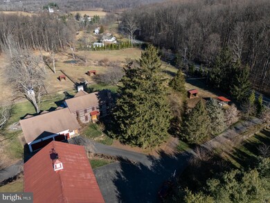201 Pine Swamp Rd, Elverson, PA 19520 - photo 3