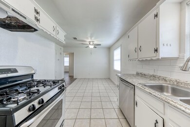 606 E Water St, Weatherford, TX 76086 - photo 7