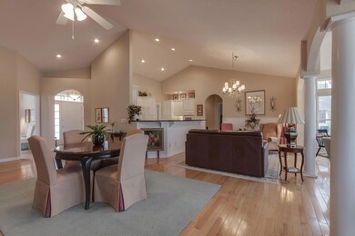 05_OohleenoWay_109_Dining-Living.jpg