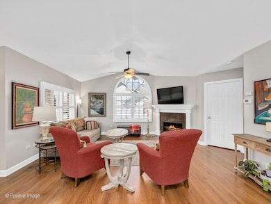 842 Havenshire Rd, Naperville, IL 60565 - photo 6