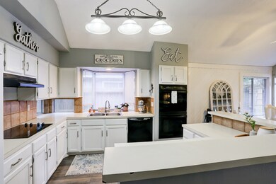 8623 Spring Green Dr, Houston, TX 77095 - photo 4