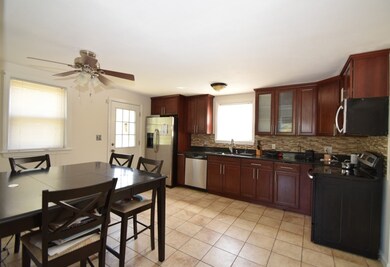 13 Regina Rd unit B, Randolph, MA 02368 - photo 2