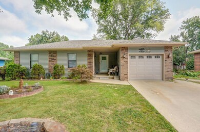 711 E Scott Wayne Dr, Nixa, MO 65714 - photo 2