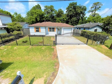 10401 Onslow St, Houston, TX 77016 - photo 3