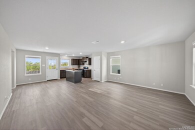 3870 Snowbird, Converse, TX 78109 - photo 6