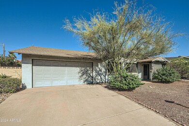 10610 N 39th Way - MLS Sized - 003 - 03