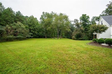 View of the rear yard. Bring your chickens, goats,