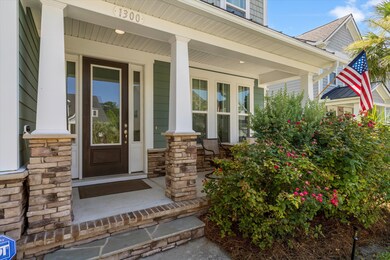 Covered front Porch