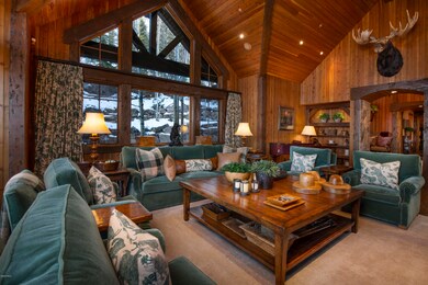 2916Daybreak_LivingRoom3