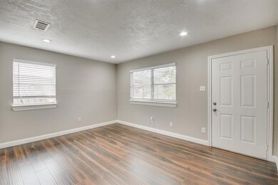 7637 Bretshire Dr, Houston, TX 77016 - photo 3