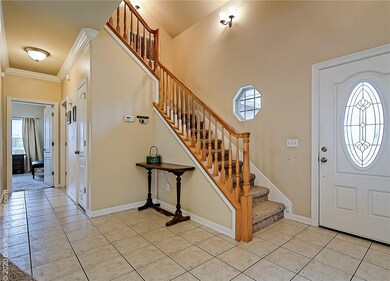 Large and welcoming entry way!