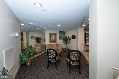 3031 Fallstaff Rd unit 107C, Baltimore, MD 21209 - photo 3