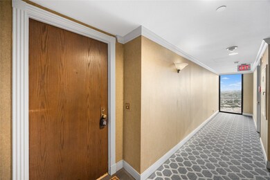 The Greenway unit 23P, Houston, TX 77046 - photo 2