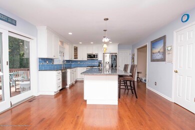 125 Woodbine Kitchen