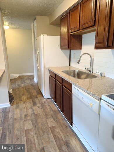 19601 Gunners Branch Rd unit F, Germantown, MD 20876 - photo 5