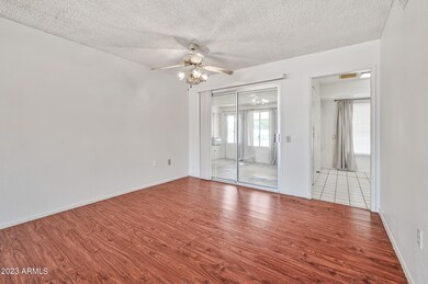 9602 W Wrangler Dr, Sun City, AZ 85373 - photo 4